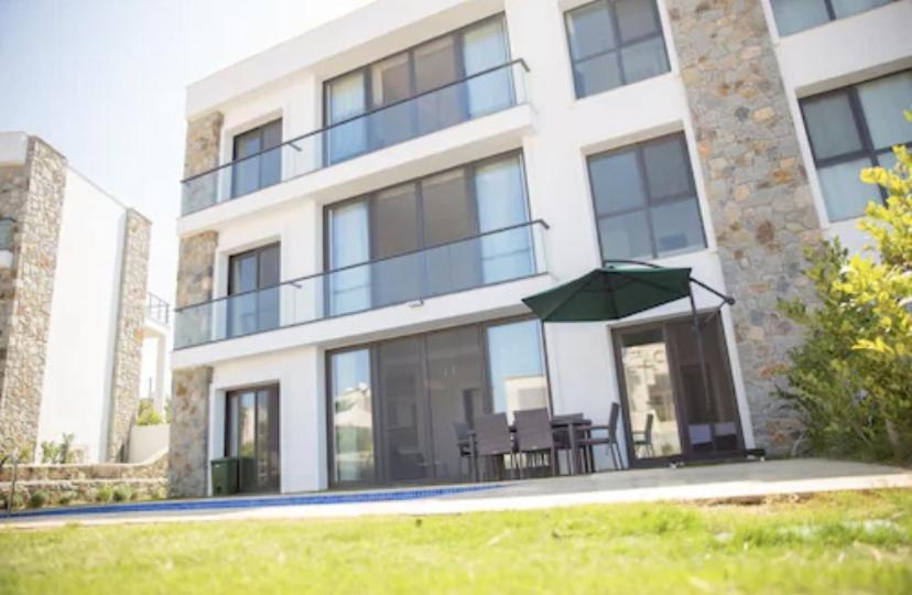 Petrum Sunset Hotel apartamentowy *